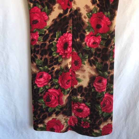 White Stag easy care stretch knit dress with rose print, size M (8/10) - Picture 6 of 9